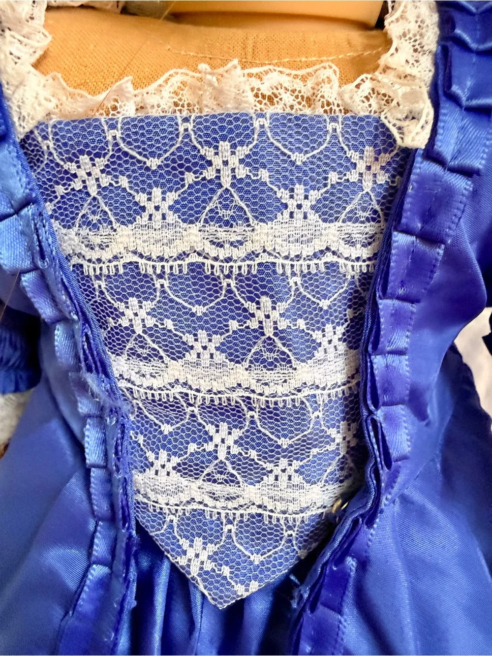 American Girl Felicity 18” Doll Green Eyes Auburn Hair Blue Colonial Dress Bonne